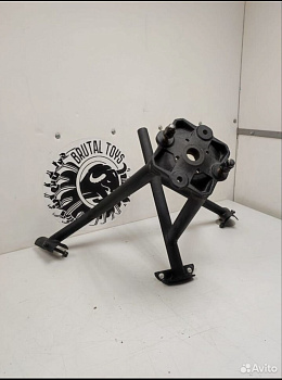 Кронштейн запасного колеса на Maverick X3 бу